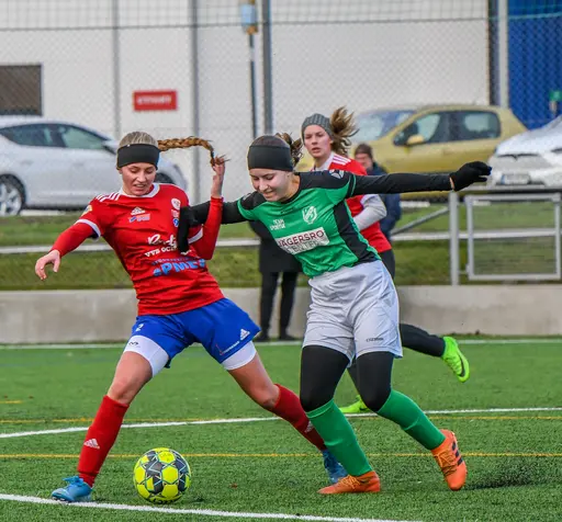 Fantastiskt fotbollsväder och en solid insats av de gröna - foto Mats Borg