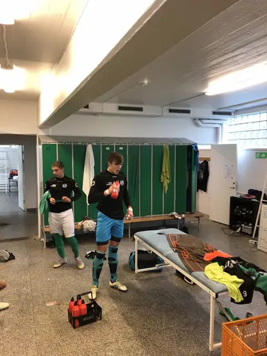 Efter en stark 1:a halvlek kom urladdningen i 2:dra. Hela 6-0 (1-0) slutar kvällens seriematch mot Snogeröd..