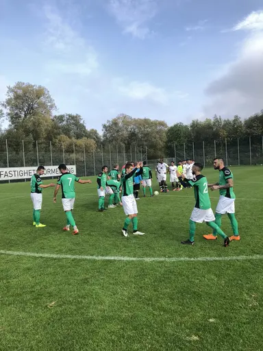 Den nödvändiga vinsten togs idag mot ett redan avsågat Skånekurd. 9-2 slutar matchen (5-0) och Husie ska kvala till fyran i veckan som kommer!