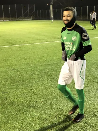 Seger med 3-1(2-0) mot Bosna Hercegovina på ett kylslaget Husiegård..