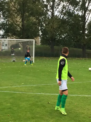Vinst med 2-1 (1-1)för Husie A mot Rosengårds FF borta, i säsongens sista match...