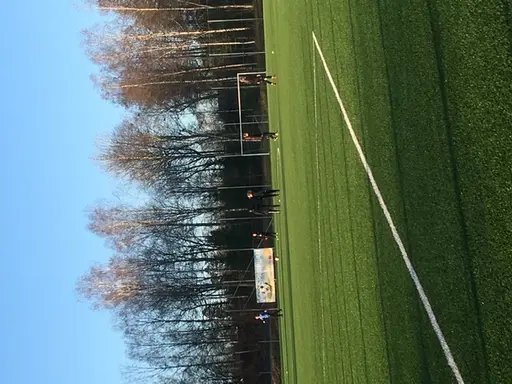 Underbart fotbollsväder med rolig träning som avslutades med lunch och kladdkaka
