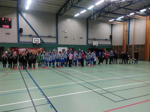 P12 prisutdelning, Burger kings representant Linus och segrare i P16
