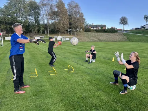 Målvaktsträning med fyra ungdomar i Svarteborg