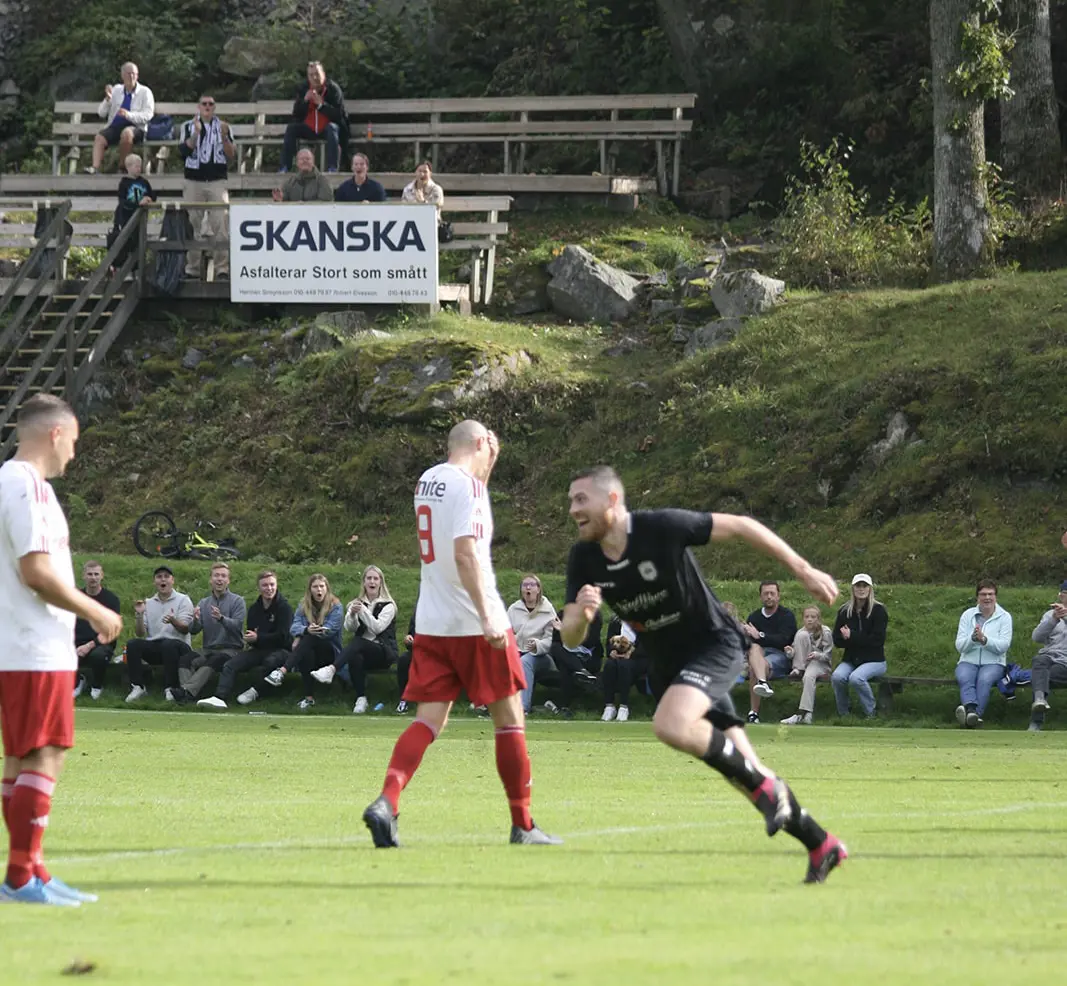 Kevin efter sitt tjusiga 2-1 mål.