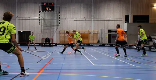 Seger med 9-8 och säsongens första trepoängare!