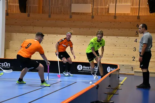 Seger med 9-8 och säsongens första trepoängare!