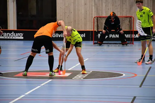 Seger med 9-8 och säsongens första trepoängare!