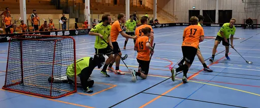 Seger med 9-8 och säsongens första trepoängare!