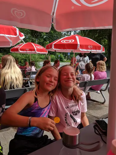 Några bilder från tjejernas vecka som innehöll mycket innebandy, men som syns på bilderna mycket annat skoj.