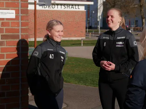 Damlagets Lisa Ekberg och Hanna Niklasson. Foto: Martin Caverö