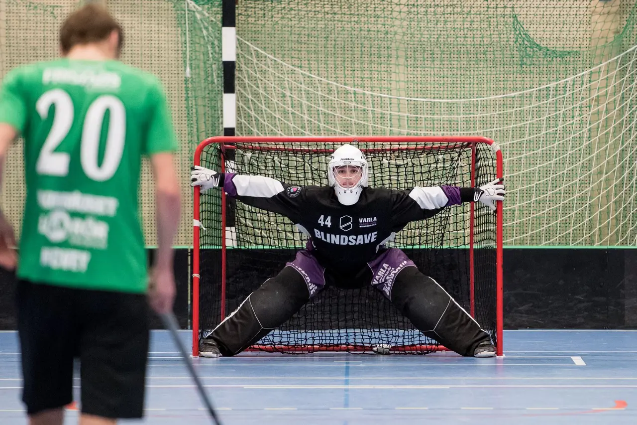 #44 Alexander Sannerholm förlänger med Varla IBK! Foto: Daniel Sannerholm