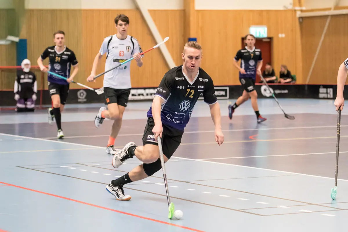 #72 Fredrik Pedersen förlänger med Varla IBK! Foto: Daniel Sannerholm