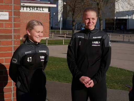 Damlagets Lisa Ekberg och Hanna Niklasson. Foto: Martin Caverö