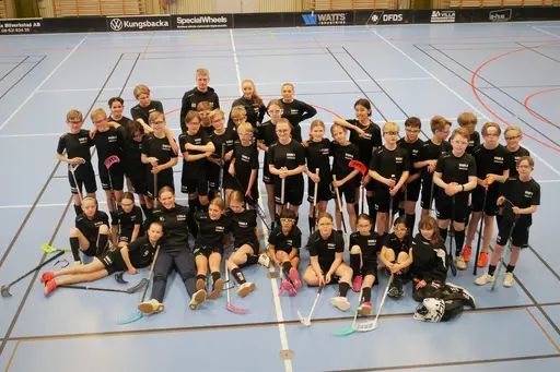 Bild1 Andrea och Vincent, Bild 2 Max och Ellinor, Bild 3 Yngre gruppen, Bild 4 Äldre gruppen, Bild 5 Ellinor, Thea, Emmi, Herman och Max. Foto: Martin Caverö