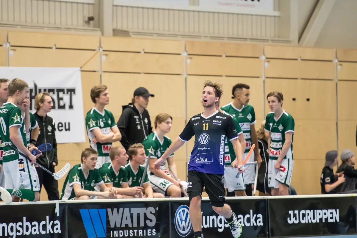 #11 Herman Andrén har förlängt sitt kontrakt med Varla IBK Herr! Foto: Daniel Sannerholm