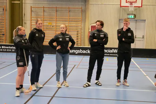 Bild1 Andrea och Vincent, Bild 2 Max och Ellinor, Bild 3 Yngre gruppen, Bild 4 Äldre gruppen, Bild 5 Ellinor, Thea, Emmi, Herman och Max. Foto: Martin Caverö