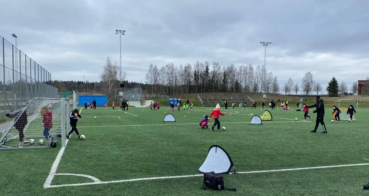 Första tillfälle för SFKs fotboll för tjejer!