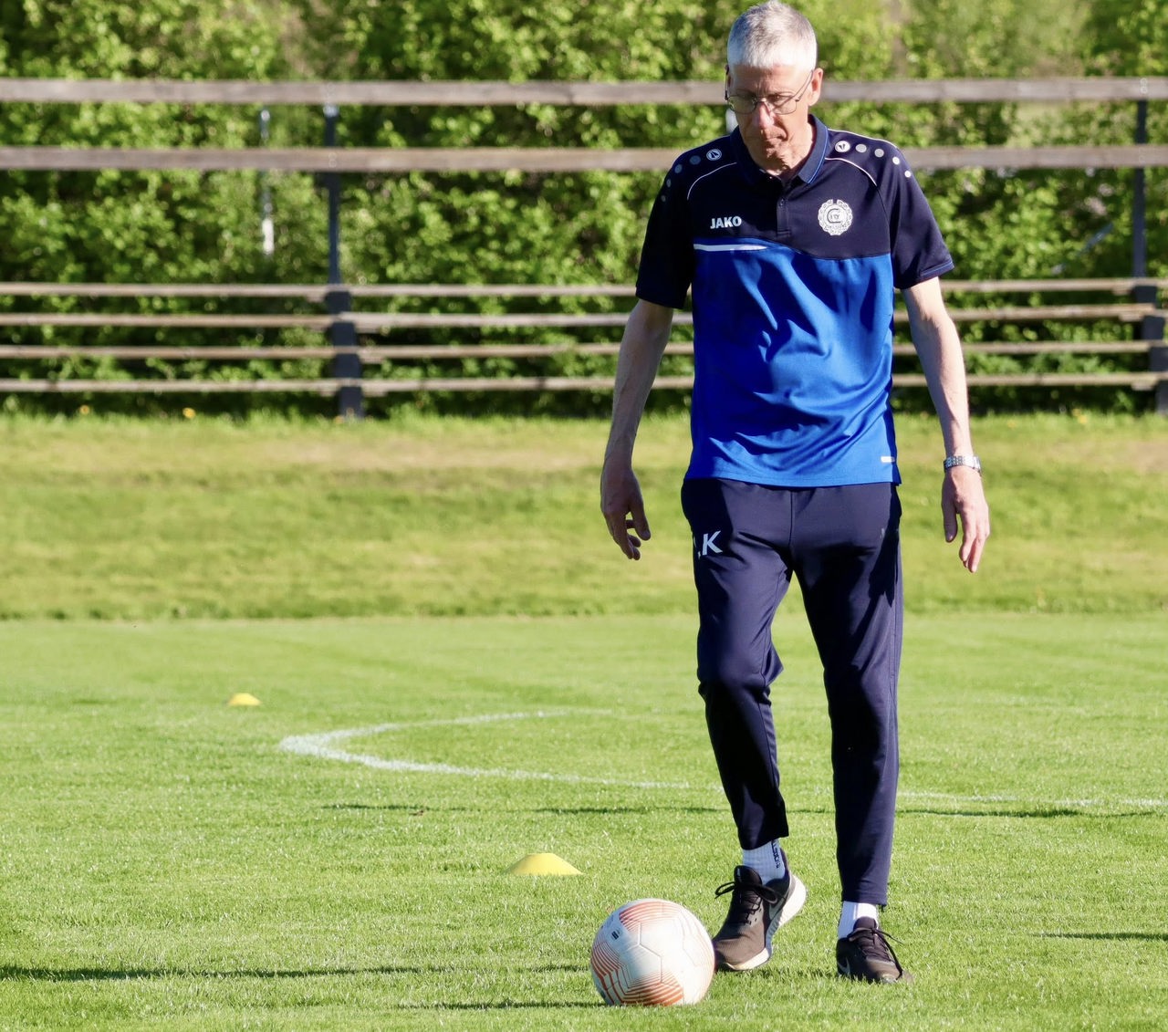 Lasse Karlsson firade under Citys 2-0 seger mot Jäder sin 600:e seriematch i föreningen.
