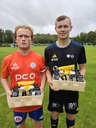 SIF:s Oscar Fransson och FGIF:s Hampus Krantz utsågs till matchens lirare. De fick ta emot priser skänkta av matchväreden ICA Nära Floby.