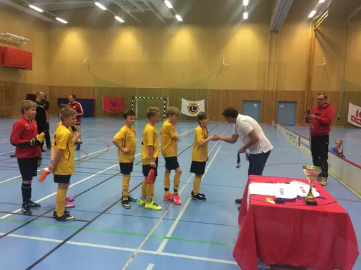 VellingeCupen Lions spelas under tre helger med totalt 274 lag både pojkar och flickor i åldersgrupper 8-13 år. Under cupen spelas totalt 636 matcher!!!
