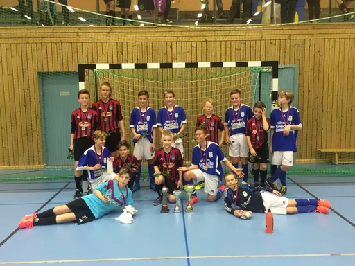 VellingeCupen Lions spelas under tre helger med totalt 274 lag både pojkar och flickor i åldersgrupper 8-13 år. Under cupen spelas totalt 636 matcher!!!