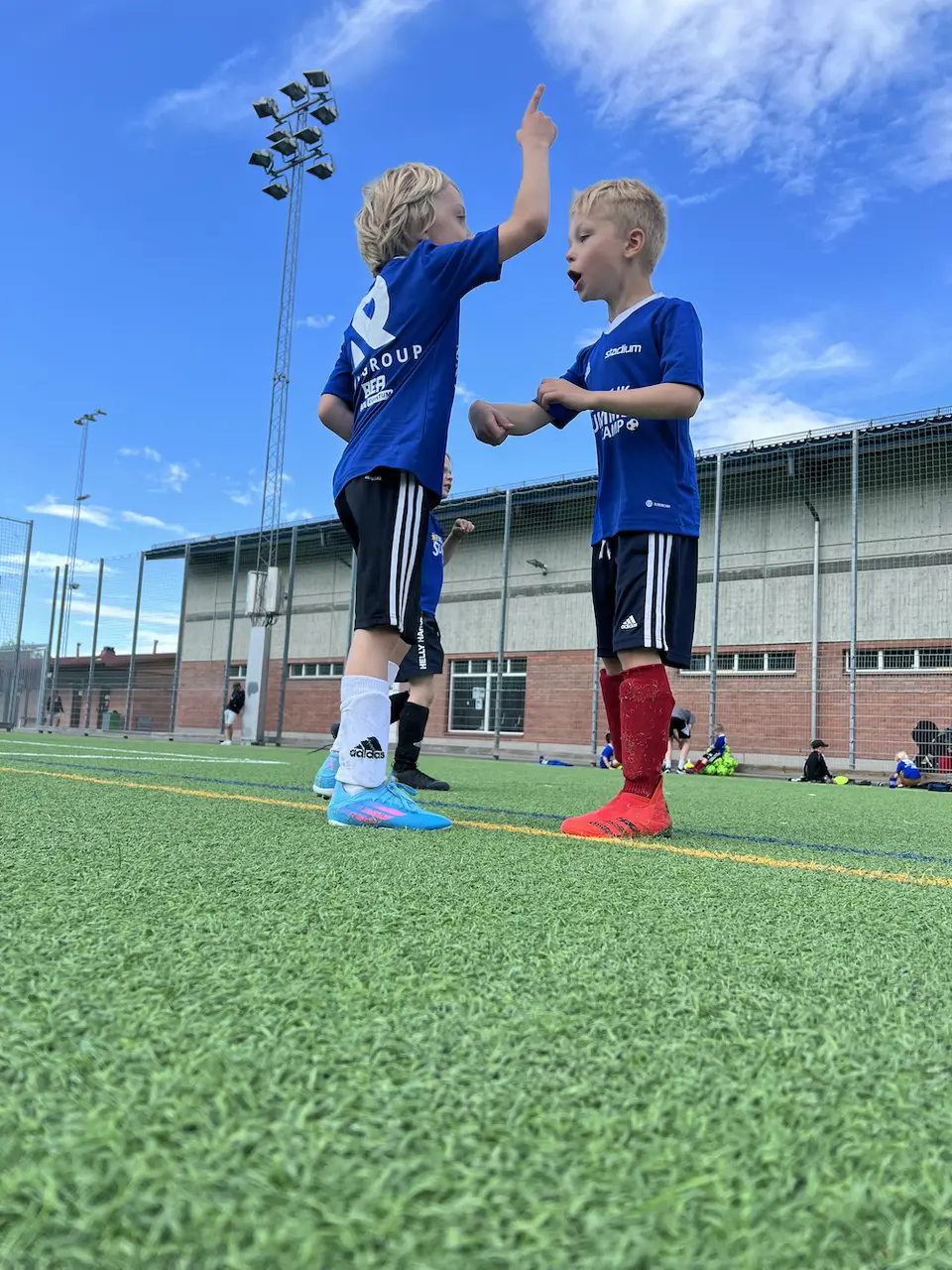 Nya kompisar på EIK Summer Camp