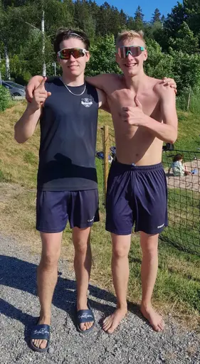 Grattis till Segrarna: Rasmus Vinberg / Liam Maineborn (Vingåkers VBK) och Franceska Andreasson (Hylte Halmstad VBK) / Irma Mtabingwa Demilo (Fyrishov BC).
