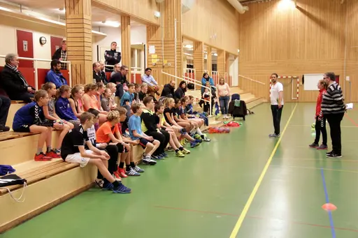 Några bilder från dagens provträning i Kulladals Sporthall.