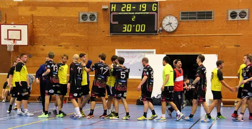 Matchen spelades i Lindängens Sporthall den 16 oktober. Tillslut vann HK Malmö med 2-19. 