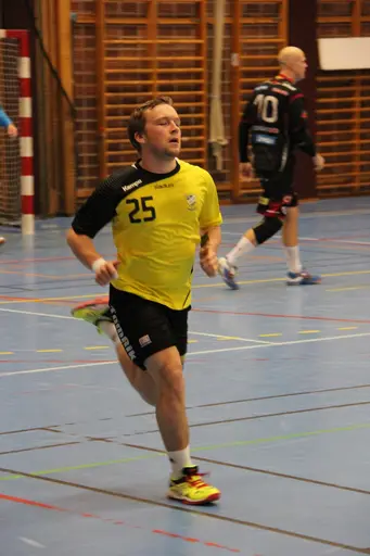 Matchen spelades i Lindängens Sporthall den 16 oktober. Tillslut vann HK Malmö med 2-19. 