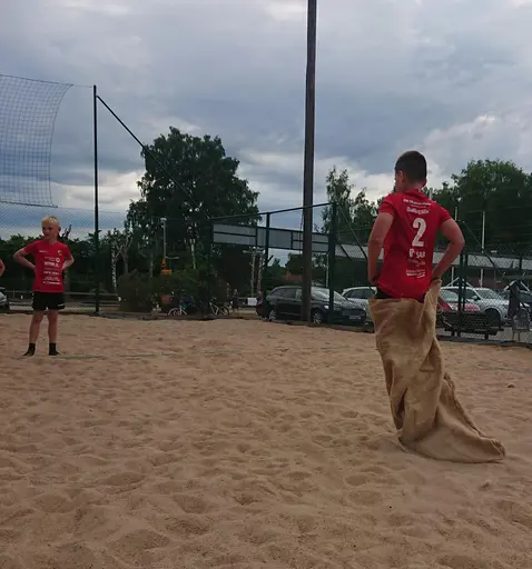 Även spel mot föräldrarna och en härlig grillkväll.