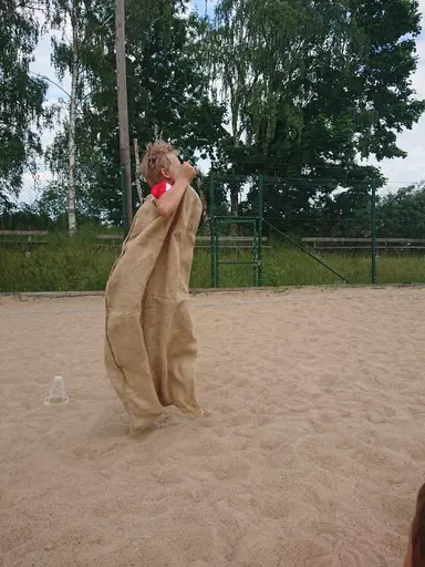 Även spel mot föräldrarna och en härlig grillkväll.