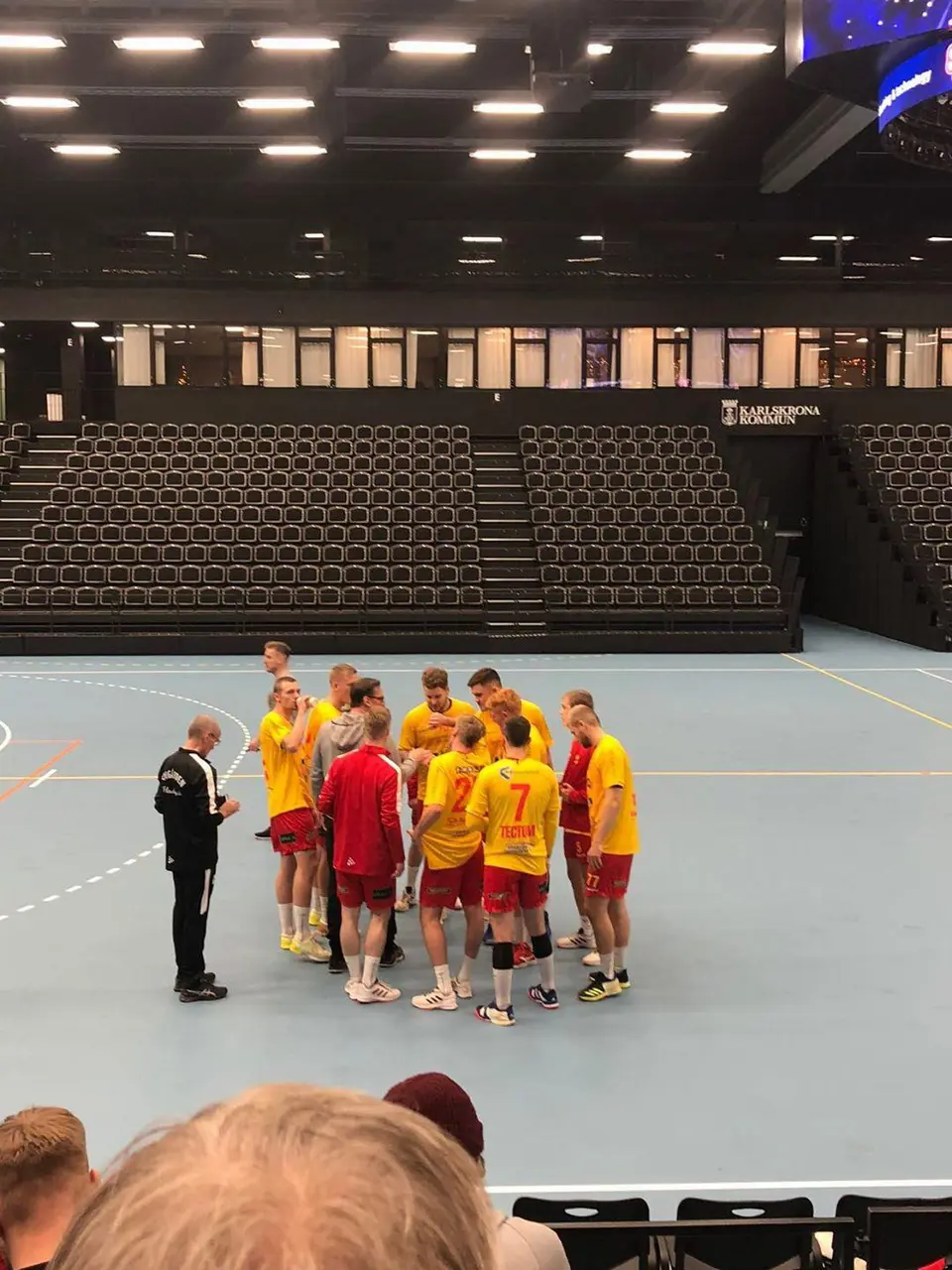 Vinslöv tar time out efter 8.54