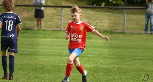 Passningsspelet satt. Flagg ägde matchen, men tappade markering och låg fel i försvarsarbetet vilket Staffanstorp utnyttjade. Men Flagg tog hem det. Foto: @daniel_nunez_film_foto