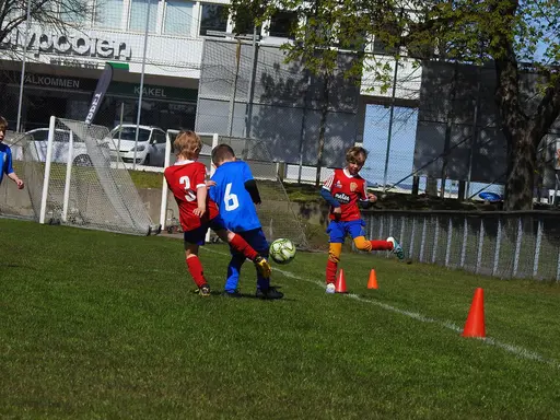 Två tuffa möten med välspelande lag från Kvarnbys P8/P9-lag. Vi fick en inspirerande lektion. Nyttigt att se att samspel lönar sig. Idag var Kvarnby bättre. Foto: Daniel Nunez