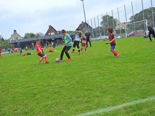 P8 hade två lag, P9 hade 1 lag och P10 hade också ett lag. Alla mötte alla – 3 matcher för varje spelare. Foto: Daniel Nunez