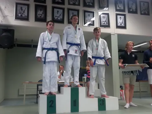 Anna Guld, Alvin Brons och Karl Brons