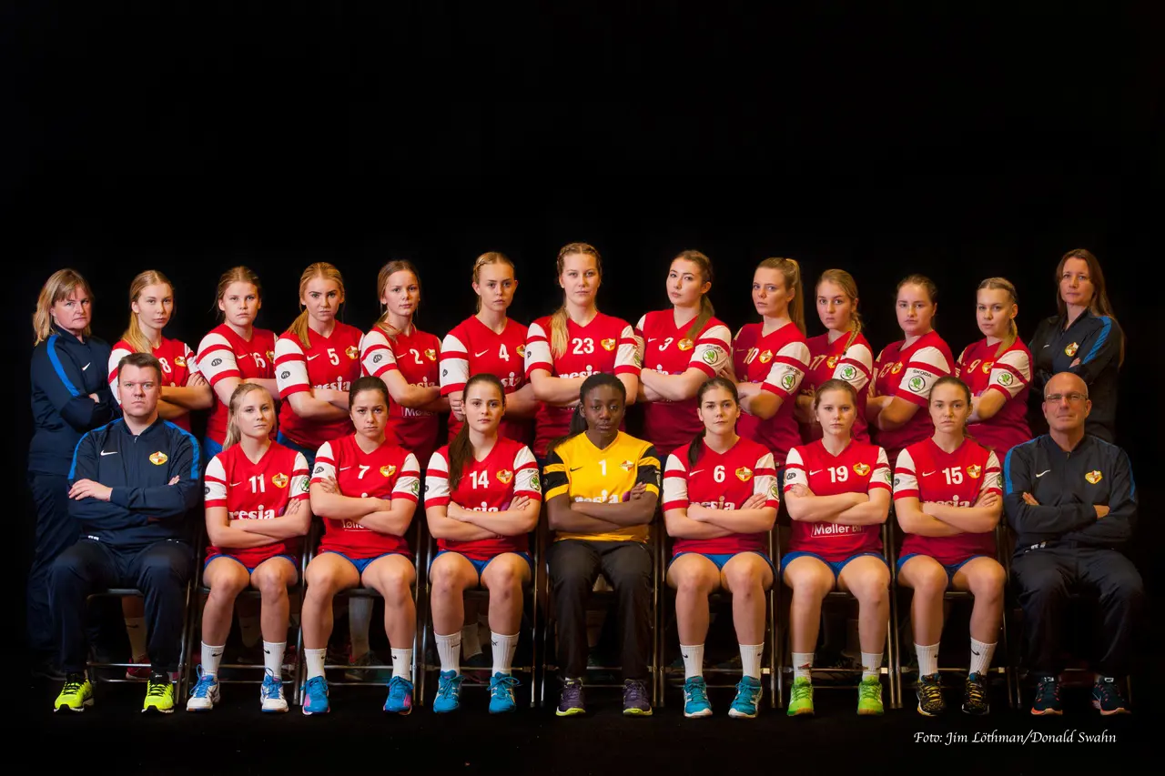 Klara, färdiga och nu kör vi. USM steg 3 i helgen väntar för bl a Rosersbergs F99:or. Foto; Donald Swahn