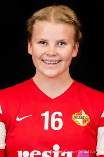 Julia Huusko Smeds och Wilma Othberg blev Rosers lirare i respektive match när avancemanget till USM steg 3 fixades på söndagen.