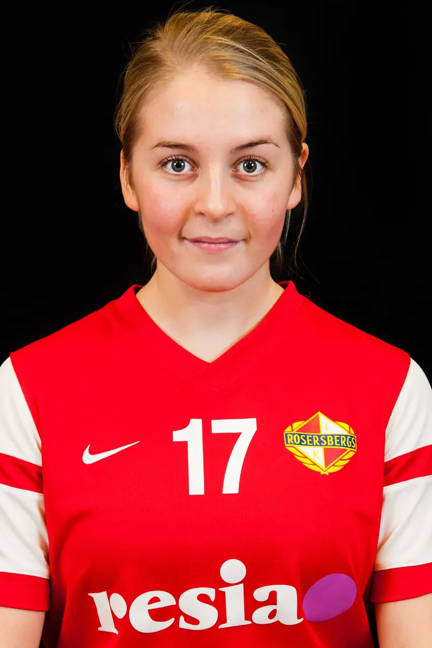 Nora Sandberg, från Rosers A-flickor är tillbaka efter tidigare ryggskada mot Westermalm på söndag. Avkast kl: 13.00