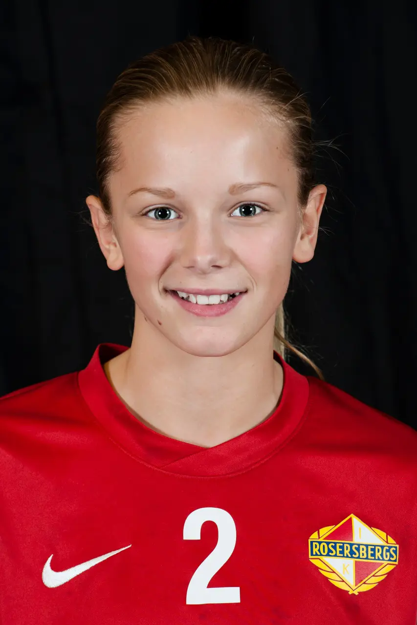 Madde Lindgren (bild) och närmare 30 spelare samlas under påskhelgen för träning med RIK:s A-flickor.