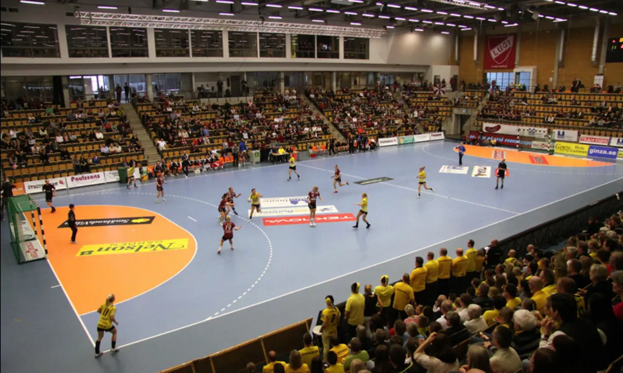 Rosers damjuniorer åker på fredag eftermiddag till Lund för att spela USM steg 4 i Lund arena.