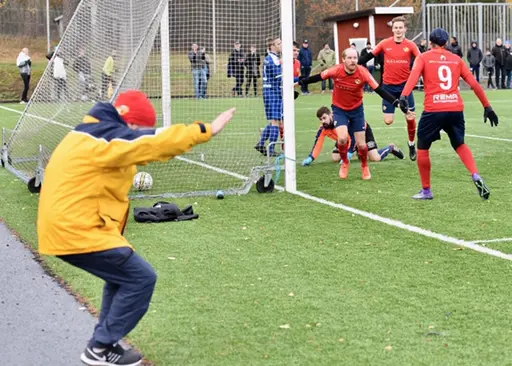 Glädje bland spelare, ledare och fans!