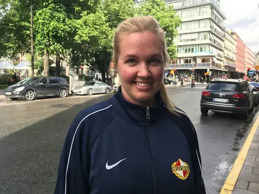 Nya spelare i RIK. Helena Stenqvist, Linnea Dennerport (båda på bild) och Emma Lindblom förstärker Rosersbergs damer inför 2017/18