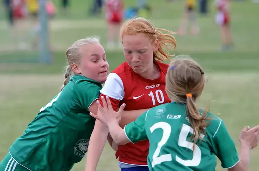 Flickor 02 glada trots förlust/Fanny F01 mot tufft försvar/Julia F00 på genombrott