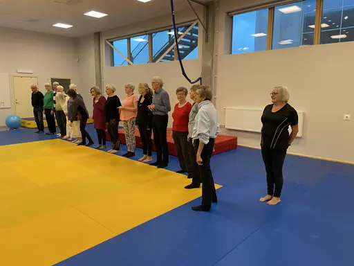 Första träningen med fallträning för + 65. Varje lördag 14-15 i vår dojo.