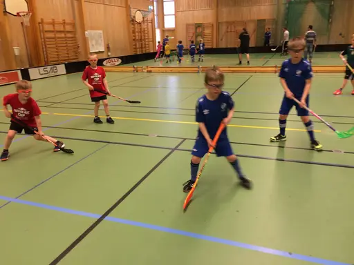 Föräldramatch, prisutdelning och korvätning stod i fokus på 09-avslutningen.