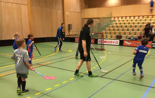 Föräldramatch, prisutdelning och korvätning stod i fokus på 09-avslutningen.