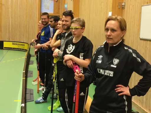Föräldrarna fick bekänna färg mot barnen!